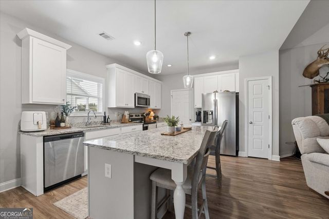 198 Alexander Lakes Drive, Eatonton, GA 31024