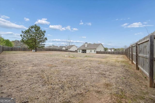 198 Alexander Lakes Drive, Eatonton, GA 31024