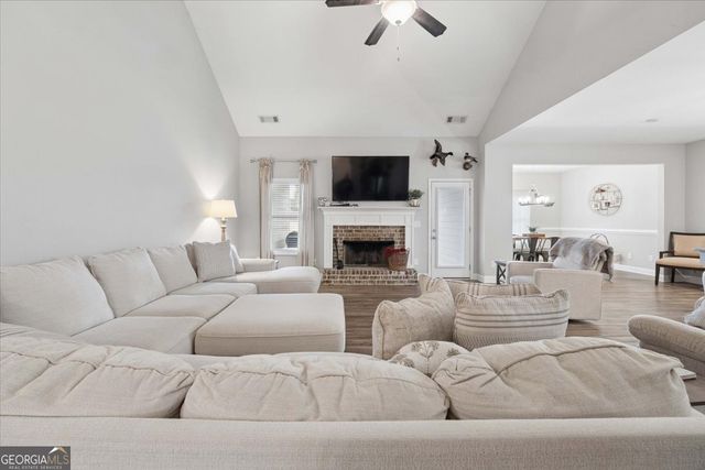 198 Alexander Lakes Drive, Eatonton, GA 31024