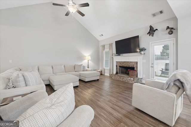 198 Alexander Lakes Drive, Eatonton, GA 31024