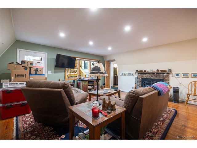 21959 Grandview Ave, Golden, CO 80401