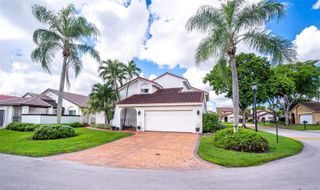 17352 NW 61st Ct S, Hialeah, FL 33015