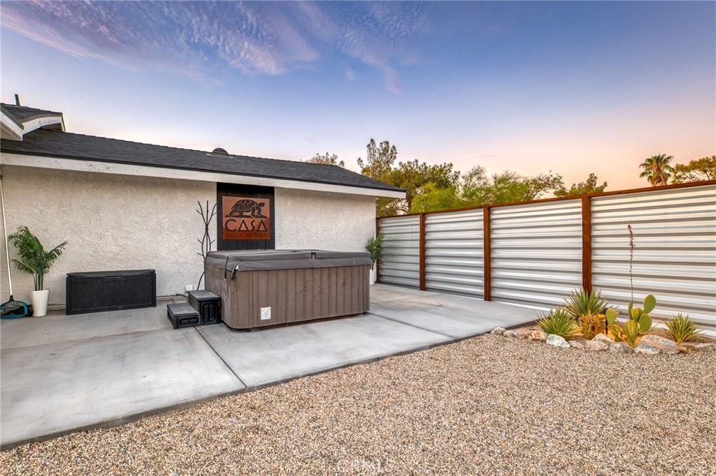 Image 11 of property listing at 74107 Pinon, 29 Palms, CA 92277