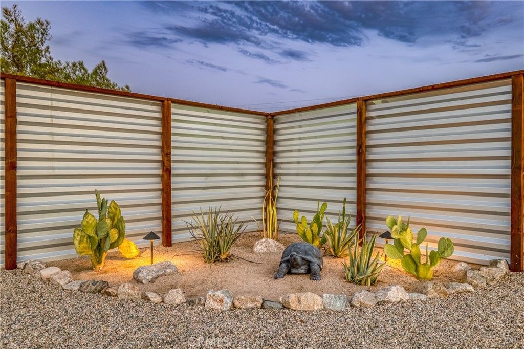Image 12 of property listing at 74107 Pinon, 29 Palms, CA 92277
