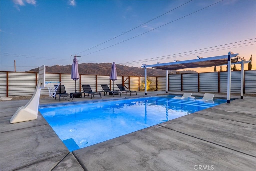 Image 4 of property listing at 74107 Pinon, 29 Palms, CA 92277