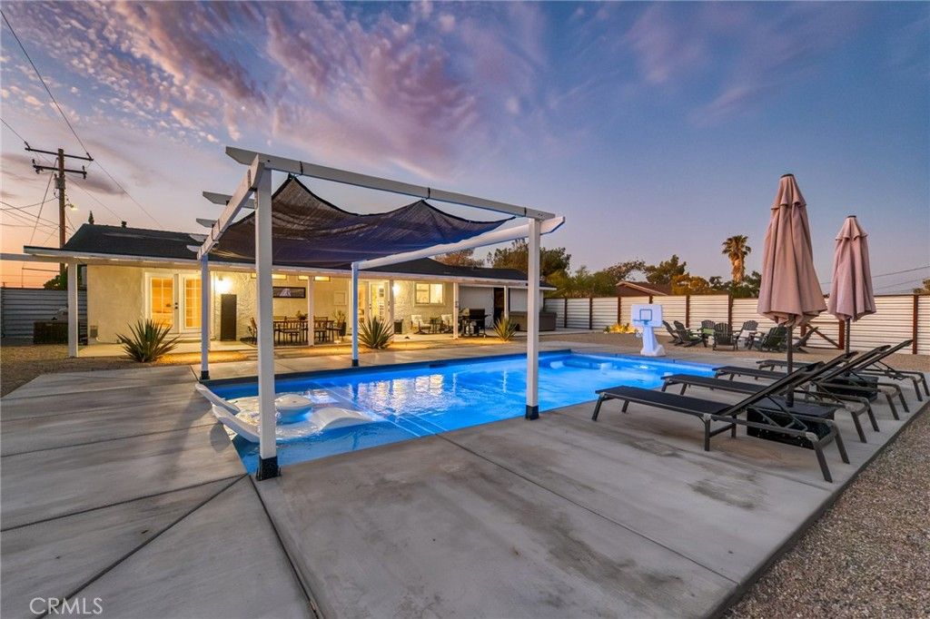 Image 5 of property listing at 74107 Pinon, 29 Palms, CA 92277