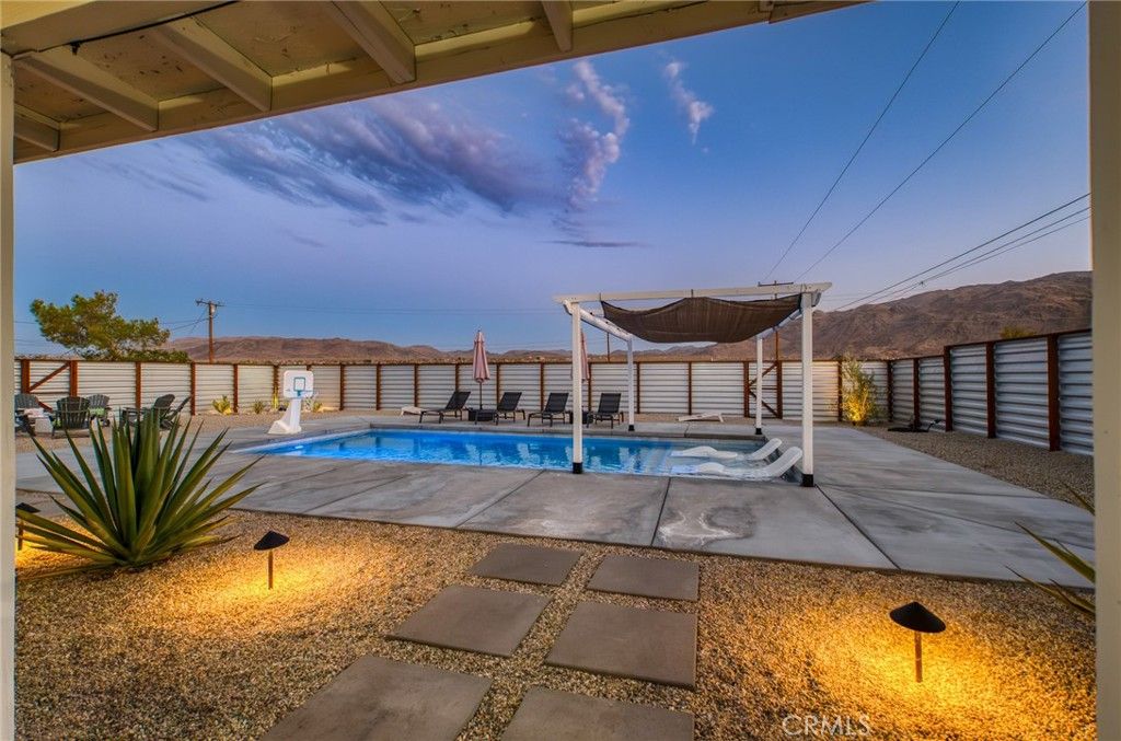 Image 8 of property listing at 74107 Pinon, 29 Palms, CA 92277