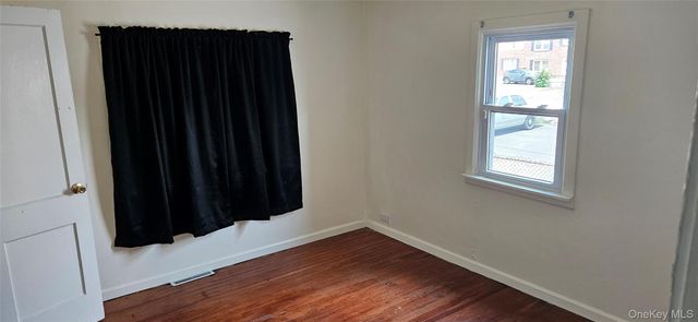 11 Chestnut Street, Newburgh, NY 12550