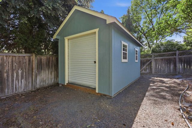 14918 N MCKINNON Ct, Mead, WA 99021