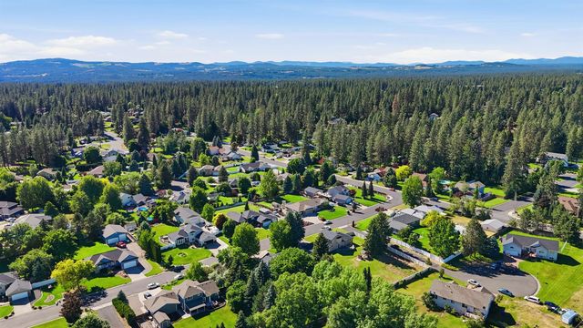 14918 N MCKINNON Ct, Mead, WA 99021