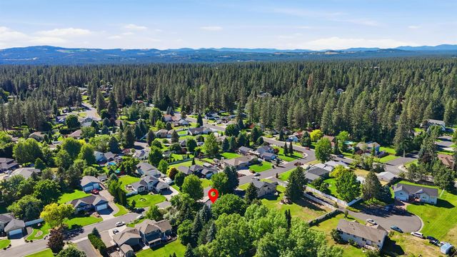 14918 N MCKINNON Ct, Mead, WA 99021