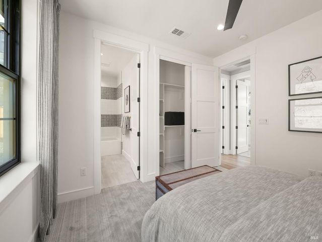 31 Erin Dr, San Rafael, CA 94903