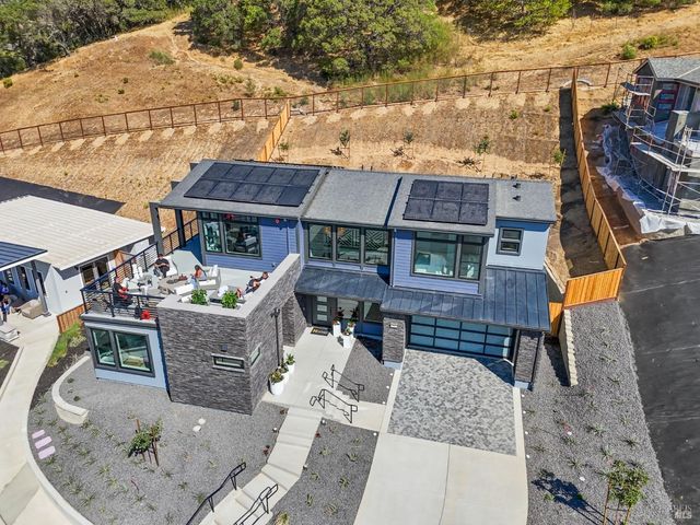 31 Erin Dr, San Rafael, CA 94903