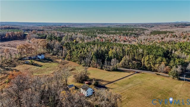 1392 Sports Lake Rd, Columbia, VA 23038