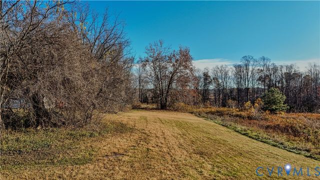 1392 Sports Lake Rd, Columbia, VA 23038