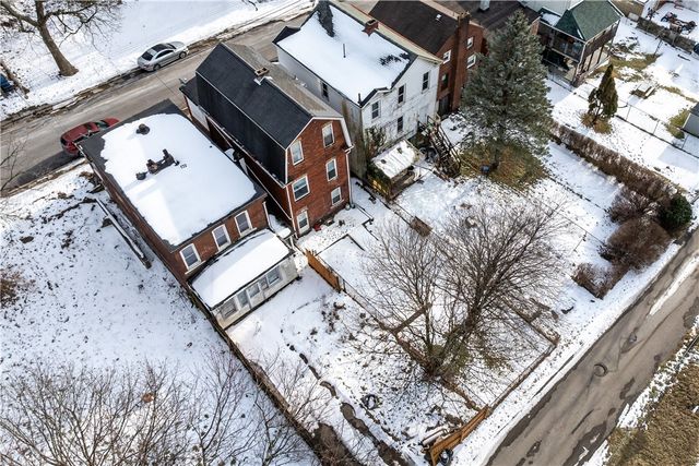 8325 Bricelyn St, Homewood Brushton, PA 15221