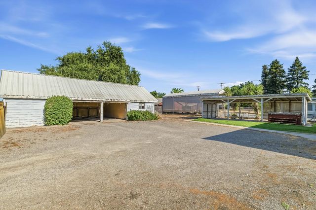 4741 N Gratton Rd, Denair, CA 95316