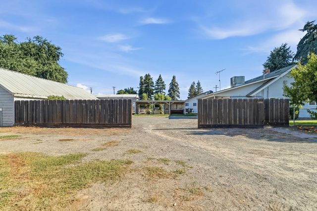 4741 N Gratton Rd, Denair, CA 95316