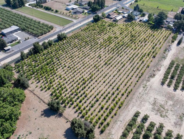 4741 N Gratton Rd, Denair, CA 95316