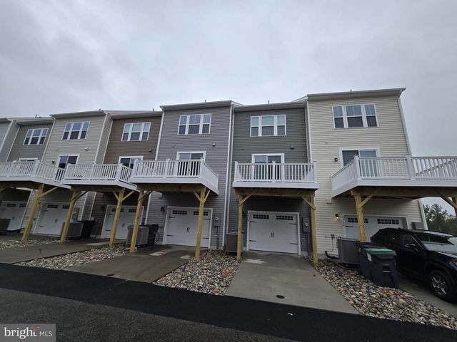 4928 DUNHAVEN DR, Fredericksburg, VA 22408