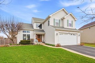 334 S Clearview Circle, Round Lake, IL 60073