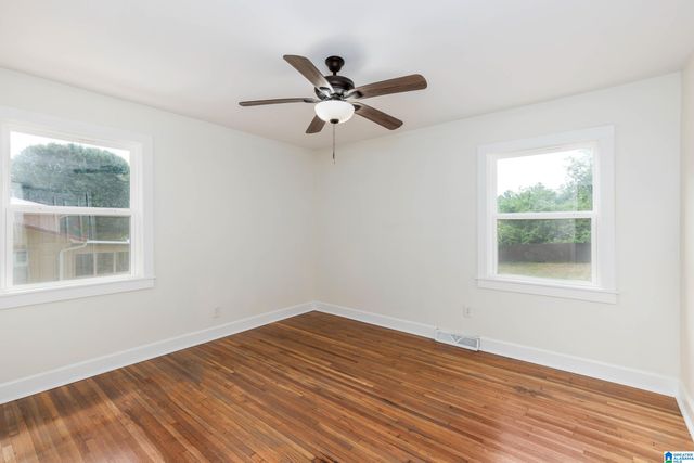 524 LYNN CIRCLE, Mount Olive, AL 35117