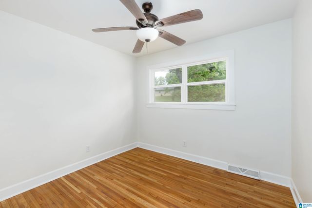 524 LYNN CIRCLE, Mount Olive, AL 35117