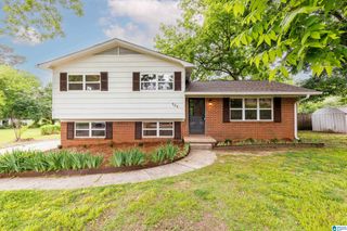 524 LYNN CIRCLE, Mount Olive, AL 35117