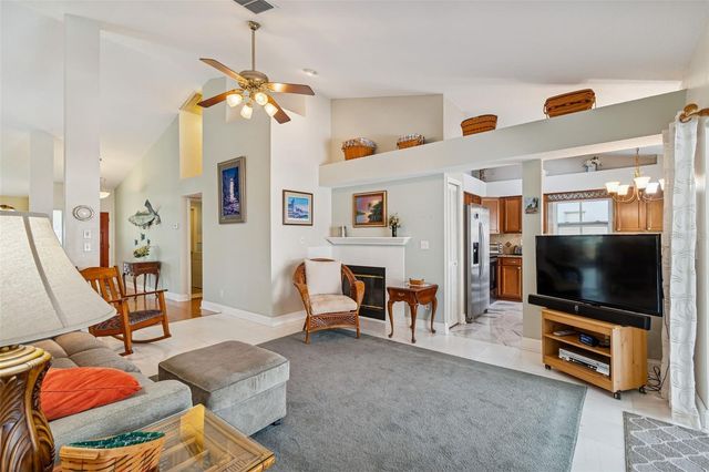 8626 BOYSENBERRY DRIVE, Tampa, FL 33635