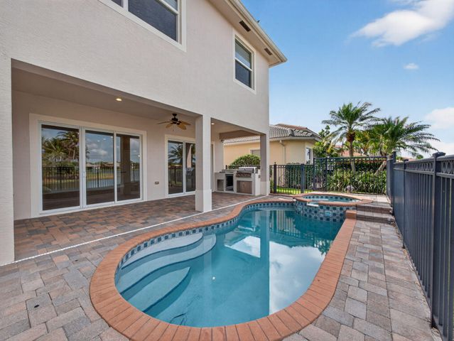 12054 Aviles Circle, Palm Beach Gardens, FL 33418
