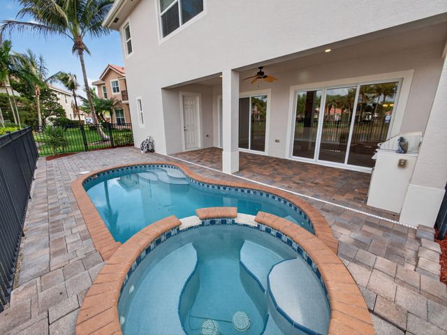 12054 Aviles Circle, Palm Beach Gardens, FL 33418