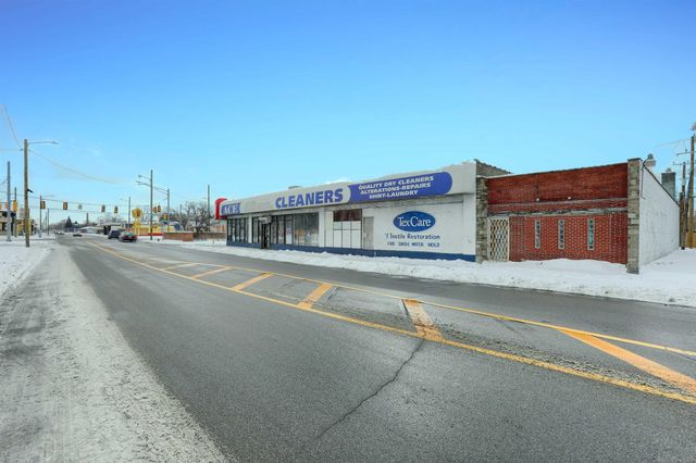 2854 E 7 Mile Road, Detroit, MI 48234