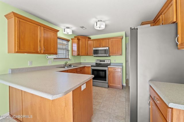 1714 HIGH QUEST DRIVE, Columbia, MO 65202