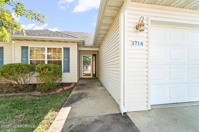1714 HIGH QUEST DRIVE, Columbia, MO 65202