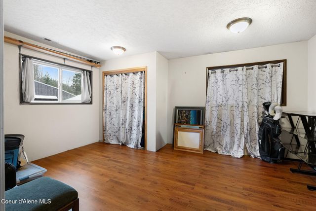 966 N Kootenai Rd, Sandpoint, ID 83864