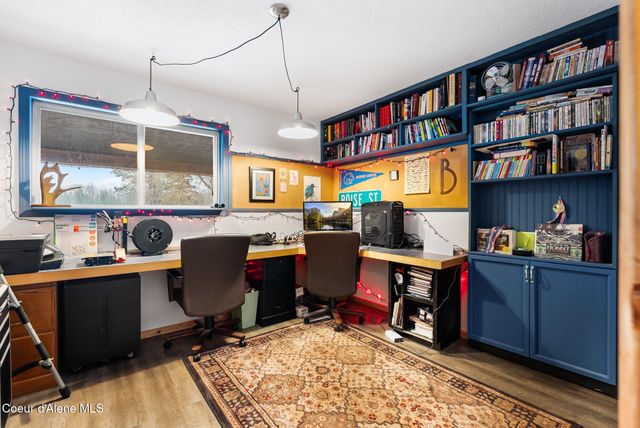 966 N Kootenai Rd, Sandpoint, ID 83864