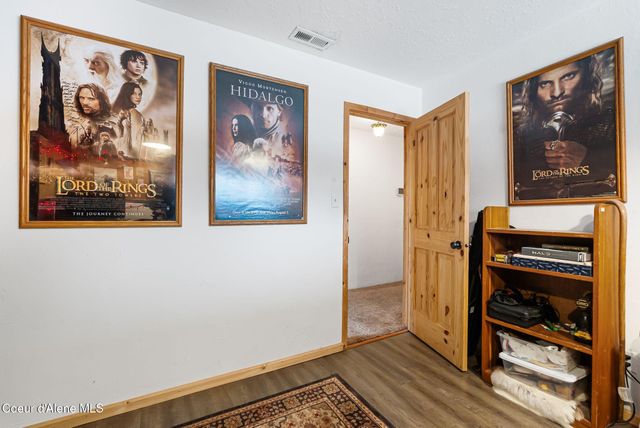 966 N Kootenai Rd, Sandpoint, ID 83864