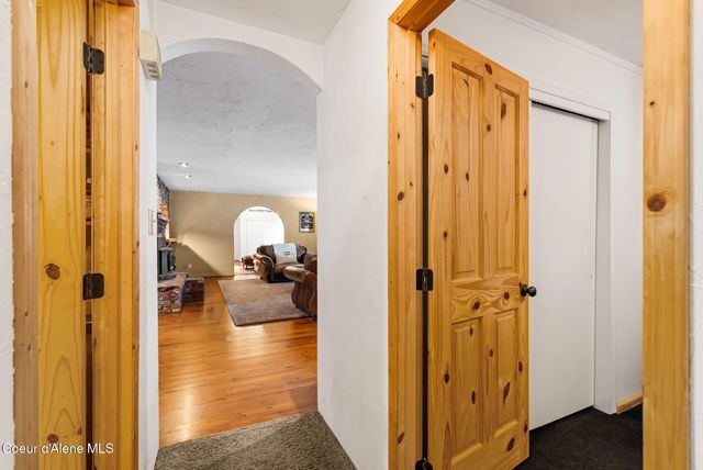 966 N Kootenai Rd, Sandpoint, ID 83864