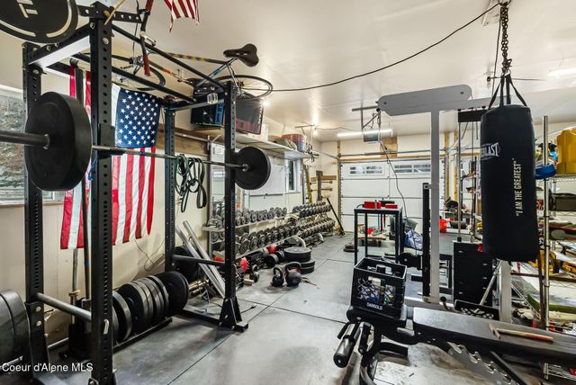 966 N Kootenai Rd, Sandpoint, ID 83864