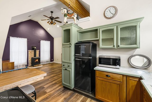 966 N Kootenai Rd, Sandpoint, ID 83864