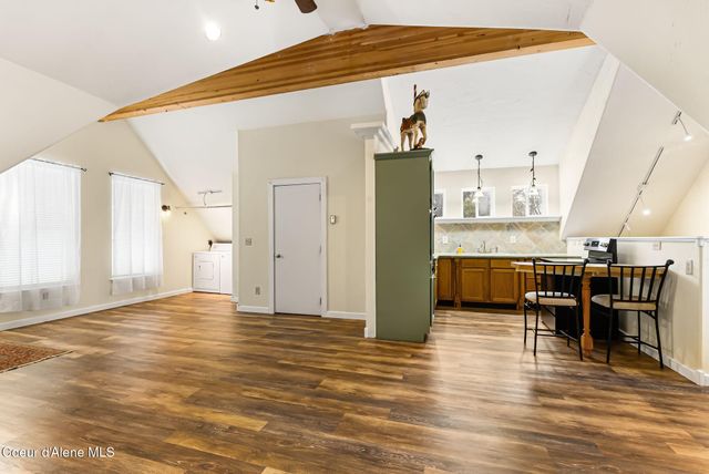 966 N Kootenai Rd, Sandpoint, ID 83864