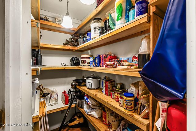 966 N Kootenai Rd, Sandpoint, ID 83864