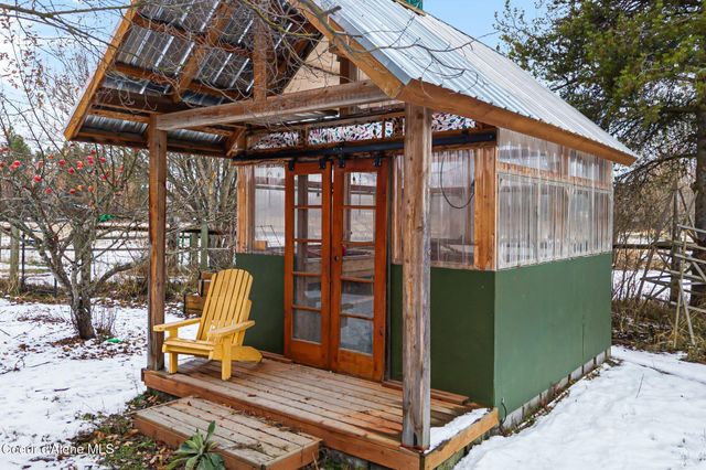 966 N Kootenai Rd, Sandpoint, ID 83864