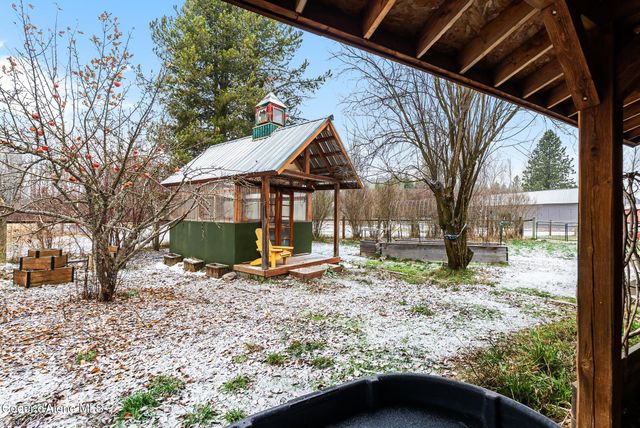 966 N Kootenai Rd, Sandpoint, ID 83864