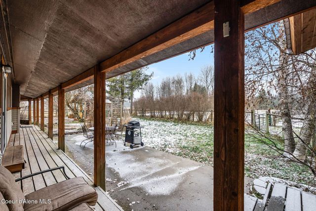 966 N Kootenai Rd, Sandpoint, ID 83864