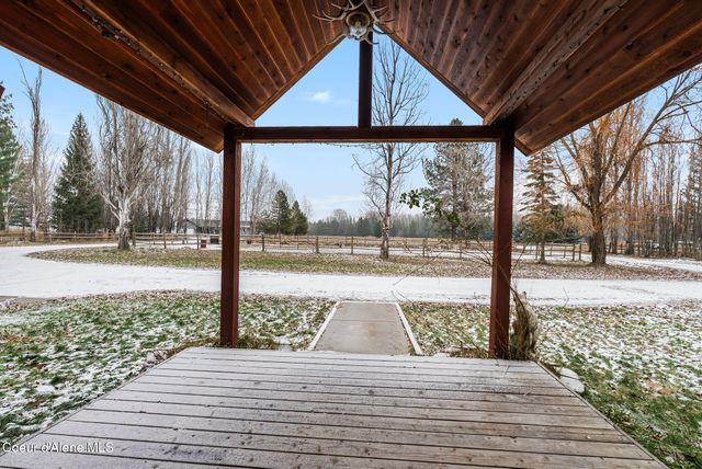 966 N Kootenai Rd, Sandpoint, ID 83864