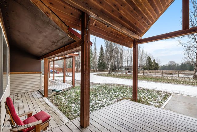 966 N Kootenai Rd, Sandpoint, ID 83864