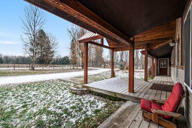 966 N Kootenai Rd, Sandpoint, ID 83864