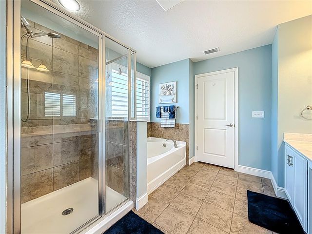 10193 GRAND OAK CIRCLE, Madeira Beach, FL 33708