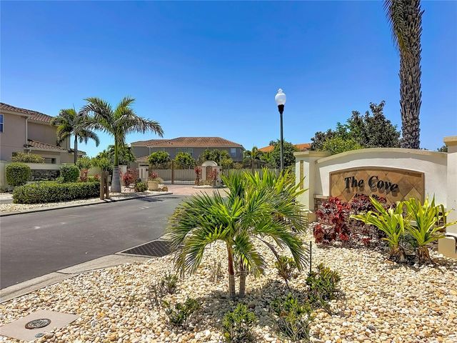 10193 GRAND OAK CIRCLE, Madeira Beach, FL 33708